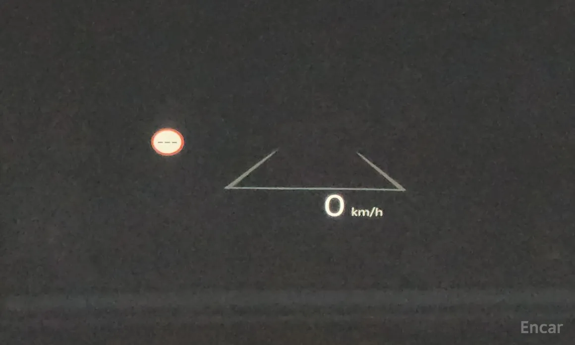 Kia Carnival 2023 HEV 9seater Gravity