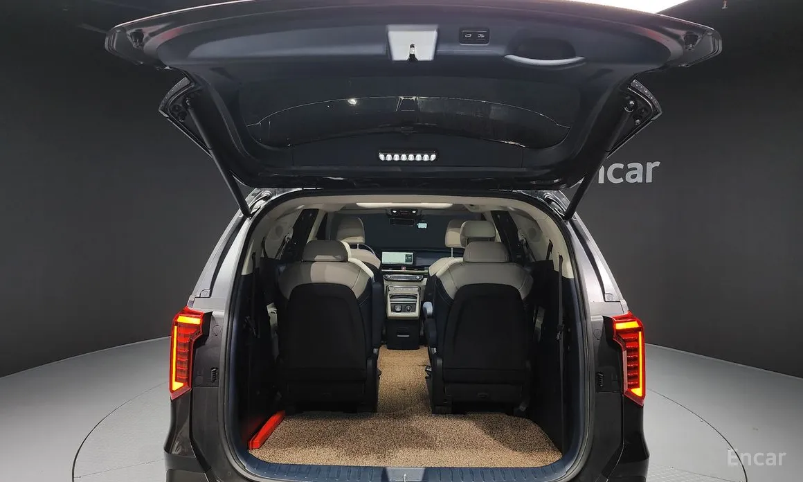Kia Carnival 2023 HEV 9seater Gravity