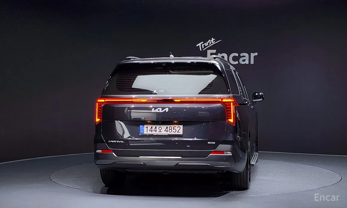 Kia Carnival 2023 HEV 9seater Gravity