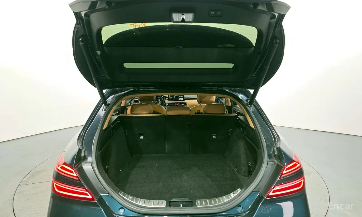 Genesis G70 2022 Gasoline 2.0T 2WD