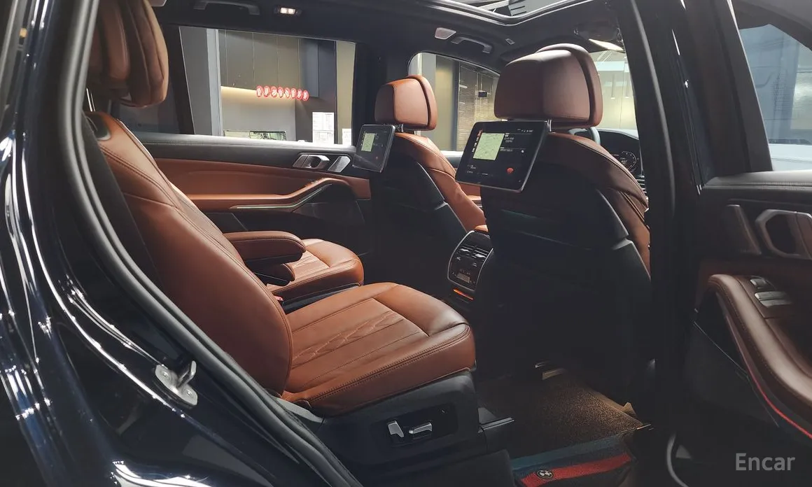 BMW X7 2019 M50i 6STR