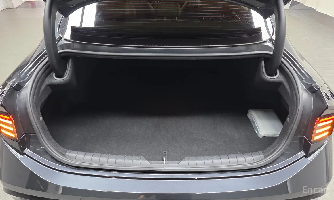 Hyundai Sonata 2023 2.0 LPG(Rent)