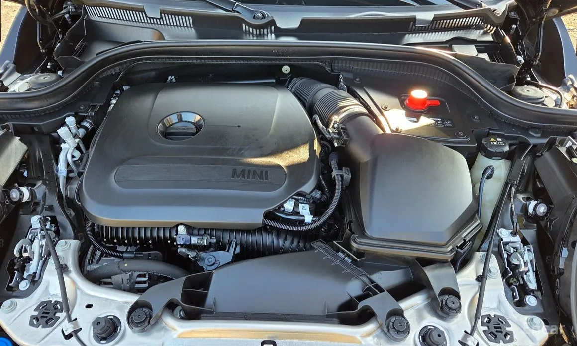 Mini Cooper 2024 5 Door Favoured