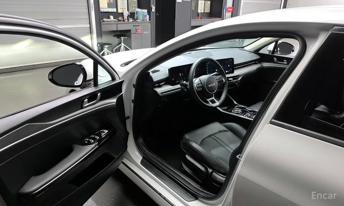 Kia K5 2023 2.0