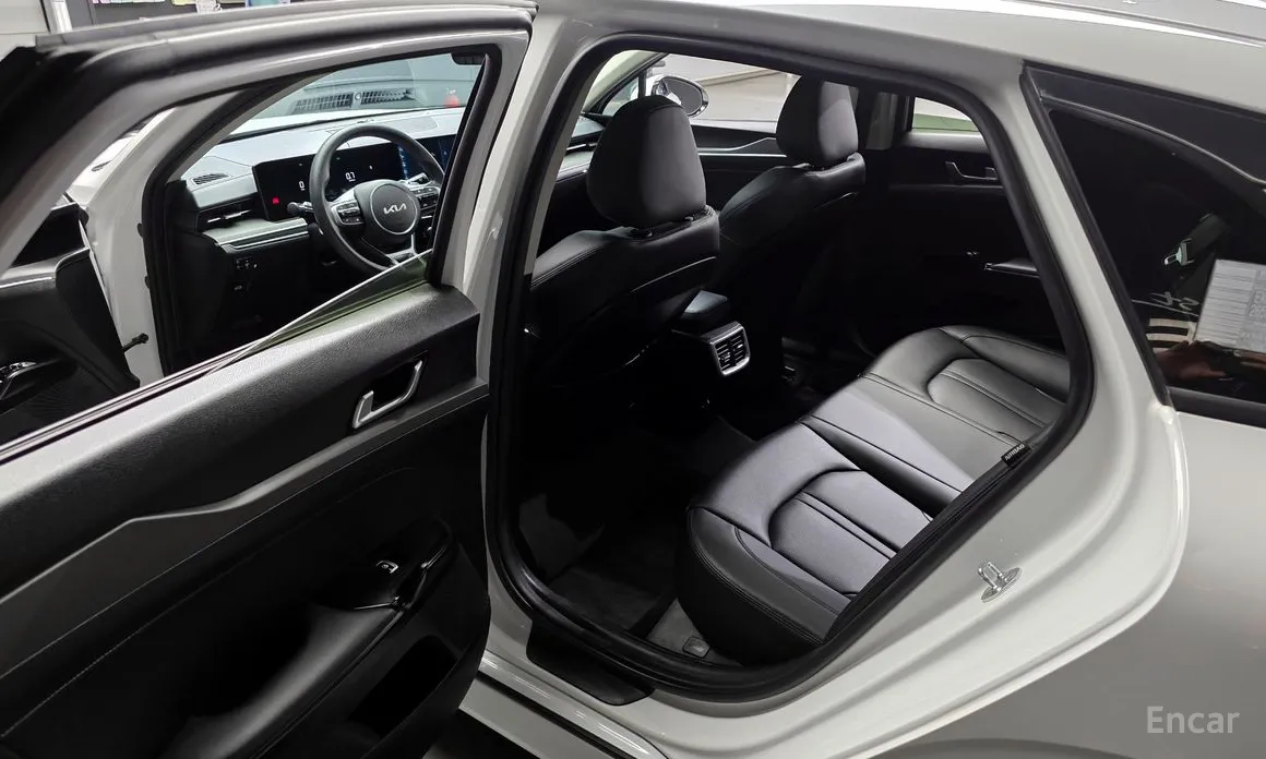 Kia K5 2023 2.0