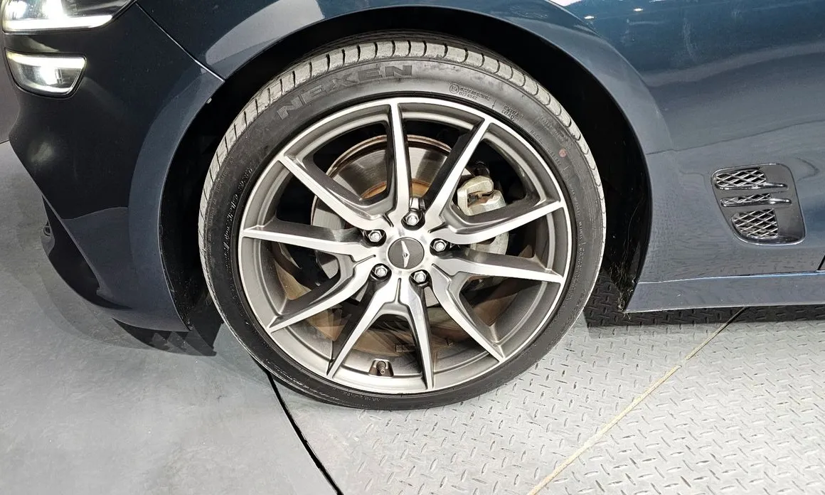 Genesis G70 2022 Gasoline 2.0T 2WD