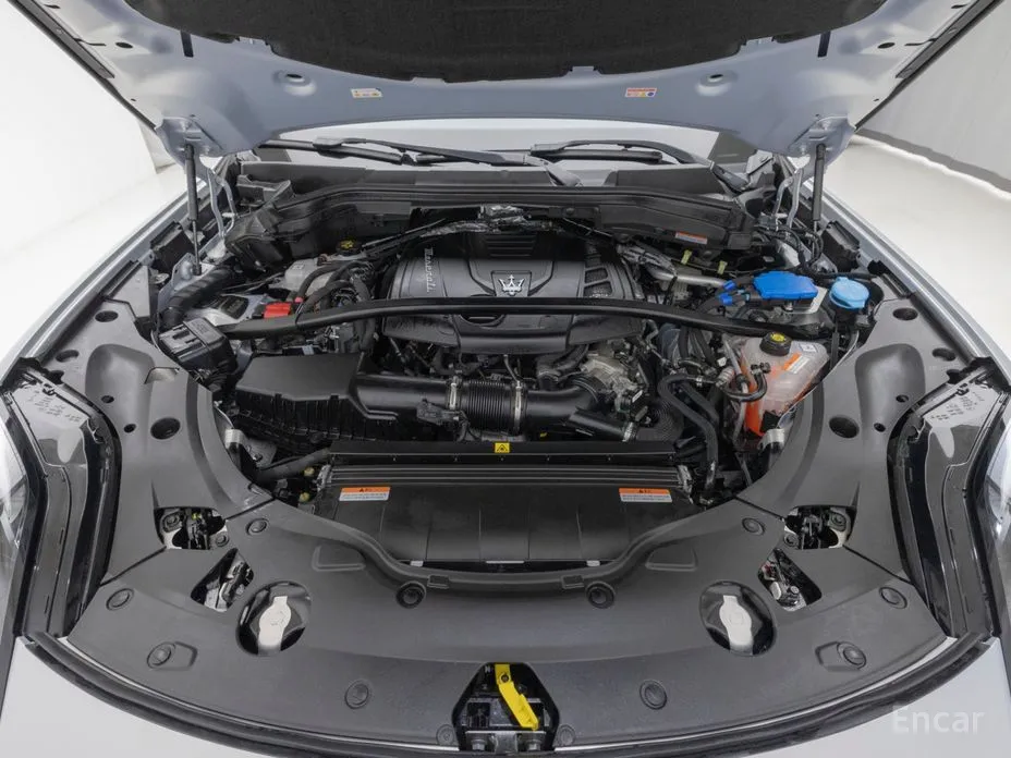 Maserati Grecale 2022 2.0 AWD GT