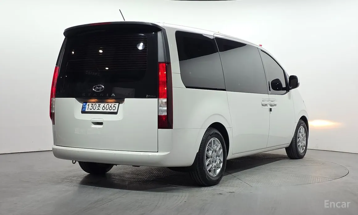 Hyundai Staria 2021 L3.5 Tourer 9-Seater