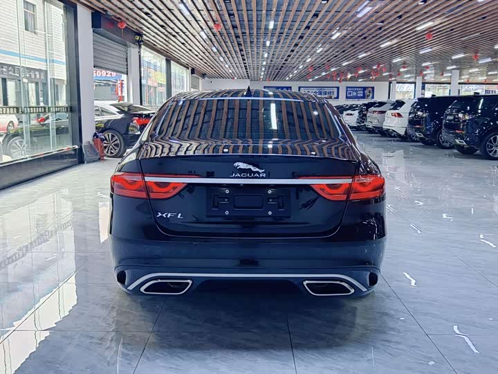 Jaguar XF L 2024 2024款 2.0T P250 两驱尊享豪华版