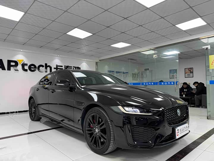 Jaguar XE L 2024 2024款 2.0T 250PS R-DYNAMIC S耀黑运动版