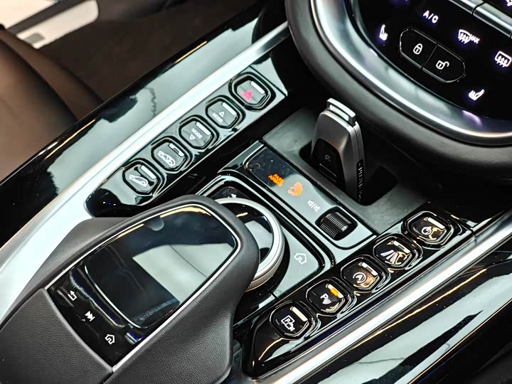 Aston Martin DBX 2022 2022款 3.0T STRAIGHT-SIX