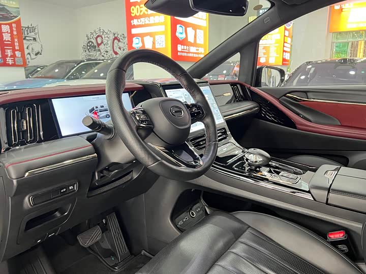 GAC Trumpchi M8 2024 2024款 宗师系列 双擎 至尊版