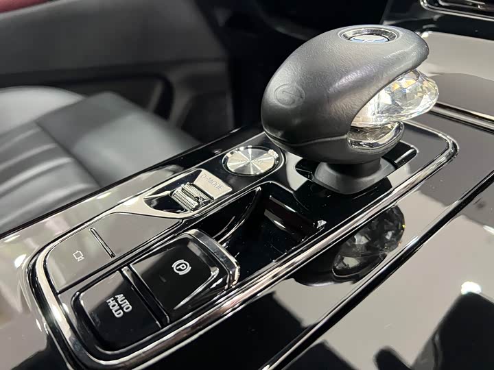 GAC Trumpchi M8 2024 2024款 宗师系列 双擎 至尊版