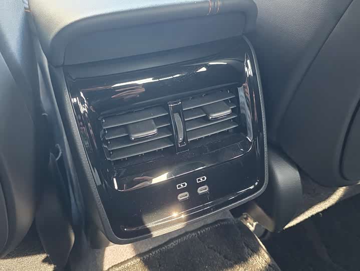 Toyota Avalon 2024 2024款 双擎 2.0L 尊贵版