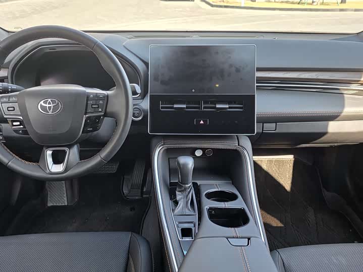 Toyota Avalon 2024 2024款 双擎 2.0L 尊贵版