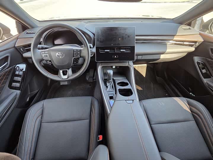 Toyota Avalon 2024 2024款 双擎 2.0L 尊贵版