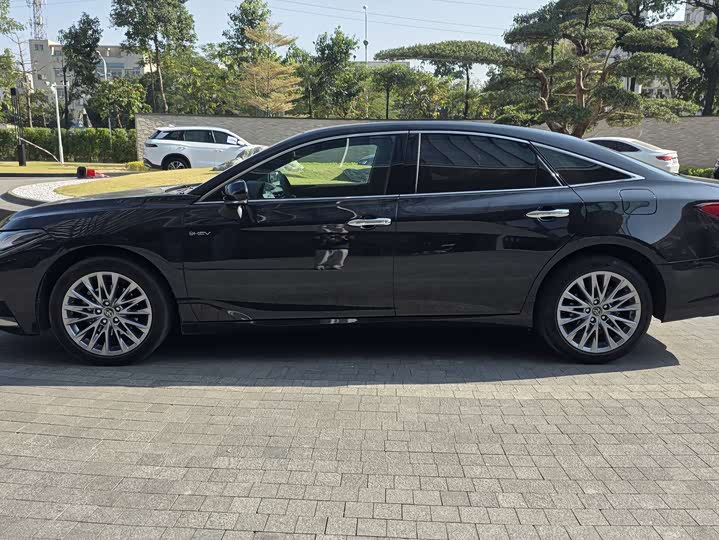 Toyota Avalon 2024 2024款 双擎 2.0L 尊贵版