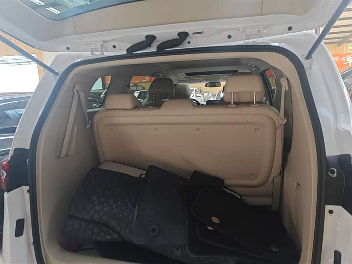 Buick GL8 ES 2023 2023款 改款 陆上公务舱 豪华型