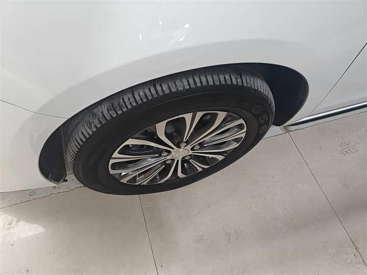 Buick GL8 ES 2023 2023款 改款 陆上公务舱 豪华型