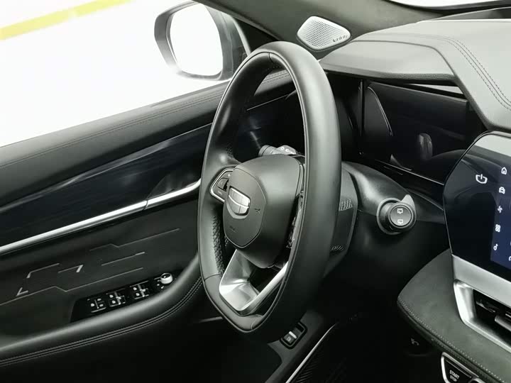 Geely Monjaro L Hybrid 2022 2022款 1.5T DHT增程电动旗舰版