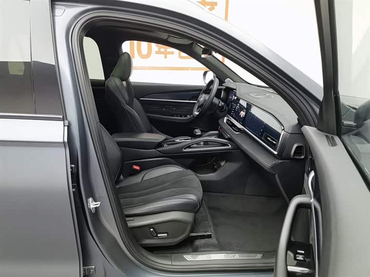 Geely Monjaro L Hybrid 2022 2022款 1.5T DHT增程电动旗舰版