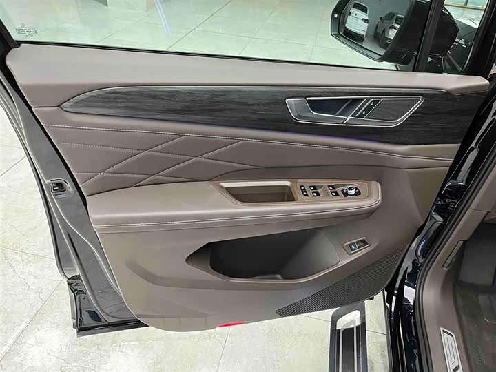 Volkswagen Viloran 2024 2024款 380TSI 尊贵版