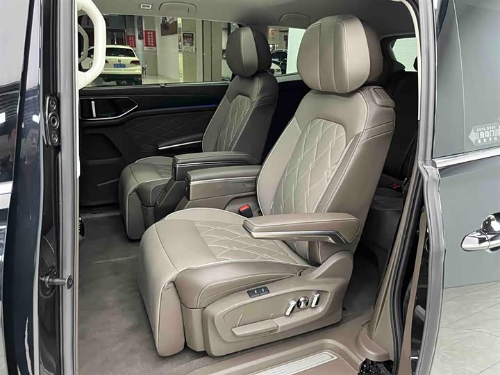 Volkswagen Viloran 2024 2024款 380TSI 尊贵版