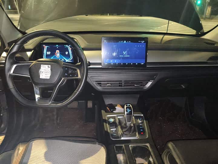 BYD Qin Pro 2020 2020款 超越版 1.5TI 自动尊贵型