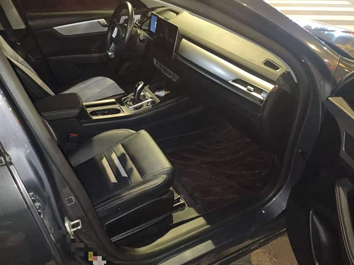 BYD Qin Pro 2020 2020款 超越版 1.5TI 自动尊贵型