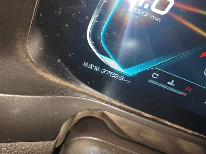 BYD Qin Pro 2020 2020款 超越版 1.5TI 自动尊贵型