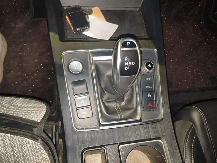 BYD Qin Pro 2020 2020款 超越版 1.5TI 自动尊贵型