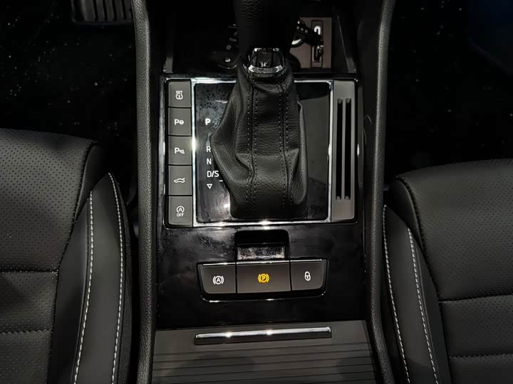 Skoda Superb 2024 2024款 TSI280 DSG尊享版