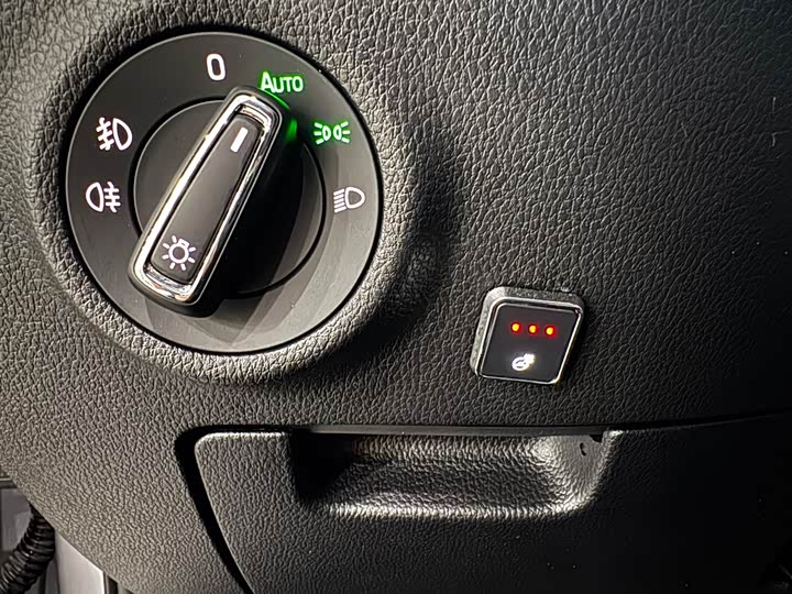 Skoda Superb 2024 2024款 TSI280 DSG尊享版