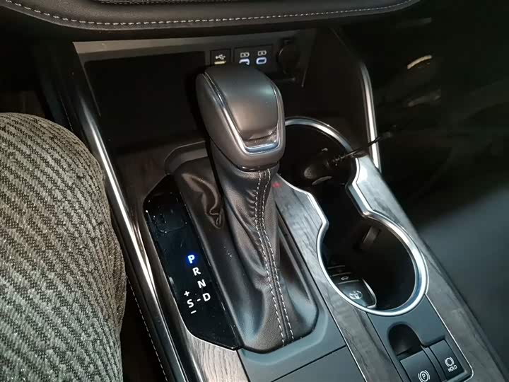 Toyota Crown Kluger 2024 2024款 2.5L HEV四驱尊贵版