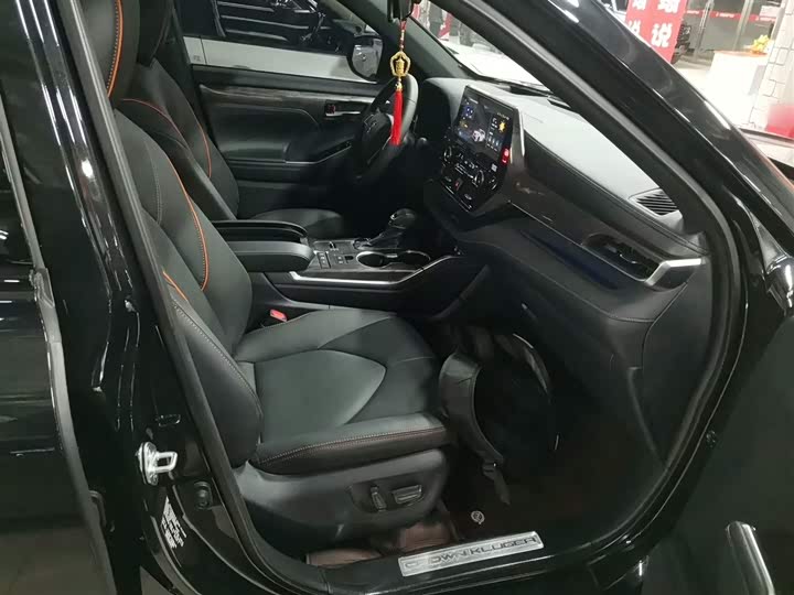 Toyota Crown Kluger 2024 2024款 2.5L HEV四驱尊贵版