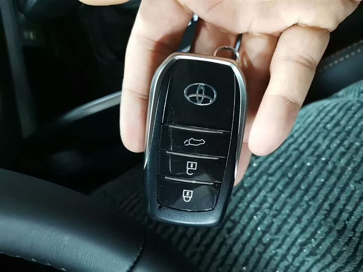 Toyota Crown Kluger 2024 2024款 2.5L HEV四驱尊贵版