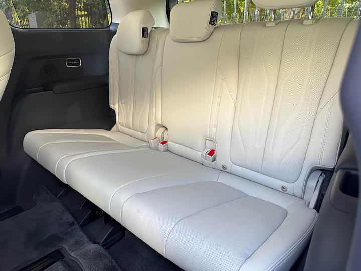 Buick GL8 Hybrid 2026 2026款 陆尊 奢享版