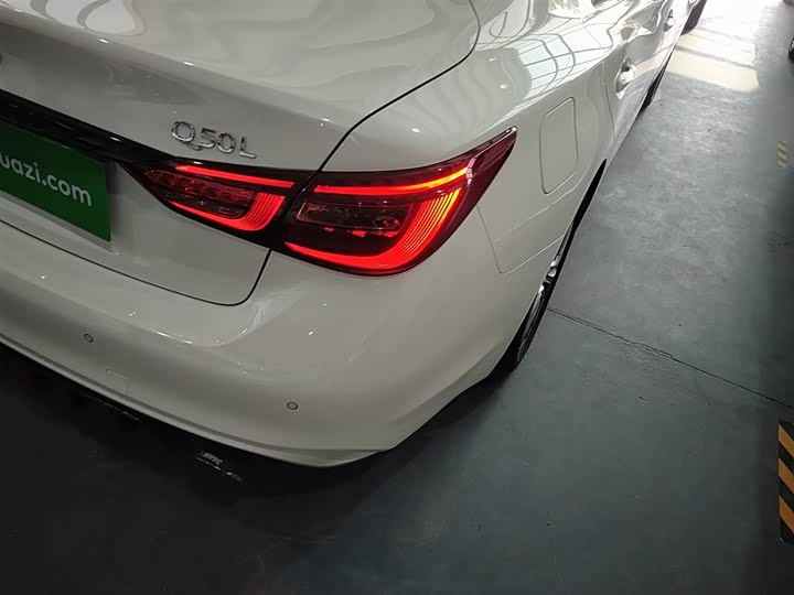 Infiniti Q50L 2021 2021款 2.0T 进享版