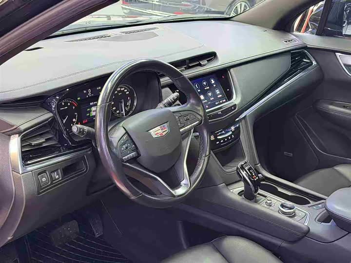 Cadillac XT6 2022 2022款 2.0T 七座四驱风尚型