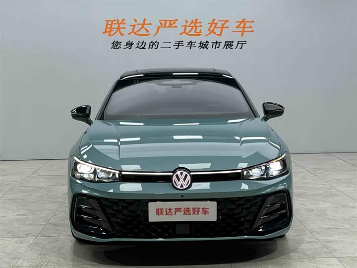 Volkswagen Passat 2025 2025款 Pro 380TSI 星空龙尊版