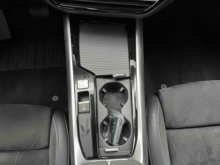 Volkswagen Passat 2025 2025款 Pro 380TSI 星空龙尊版