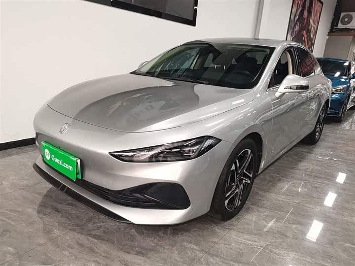 Roewe D7 2023 2023款 DMH 125km 旗舰版