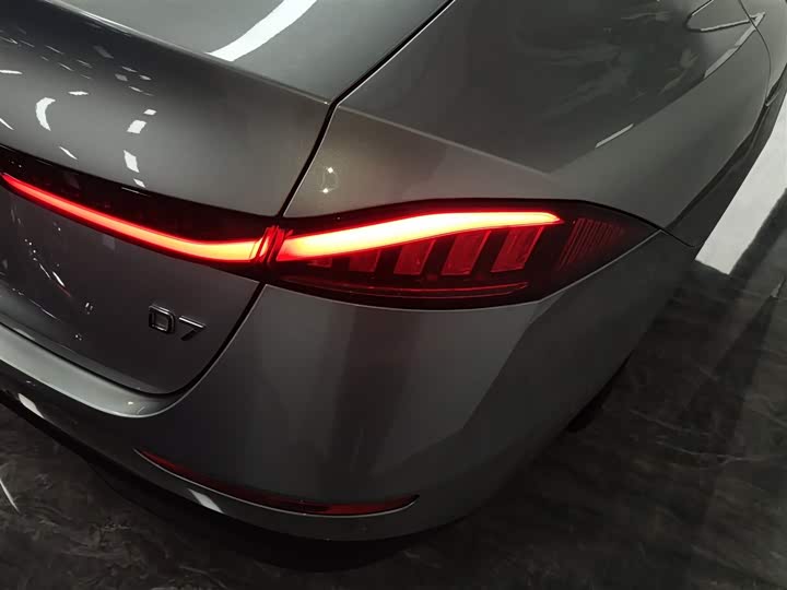 Roewe D7 2023 2023款 DMH 125km 旗舰版