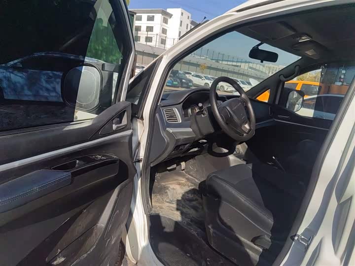 Dongfeng Forthing Lingzhi M5 EV 2022 2022款 舒适型 7座