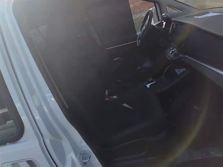 Dongfeng Forthing Lingzhi M5 EV 2022 2022款 舒适型 7座