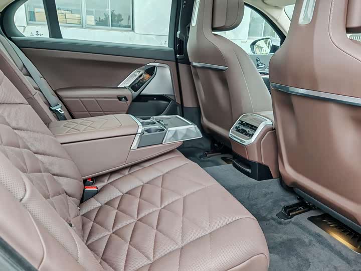 BMW 7 Series 2023 2023款 735Li M运动套装