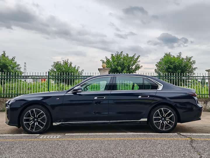 BMW 7 Series 2023 2023款 735Li M运动套装