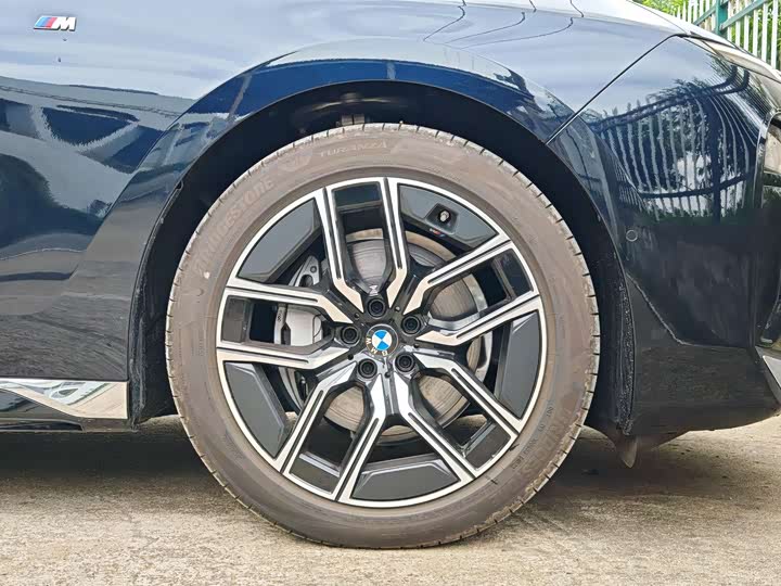 BMW 7 Series 2023 2023款 735Li M运动套装