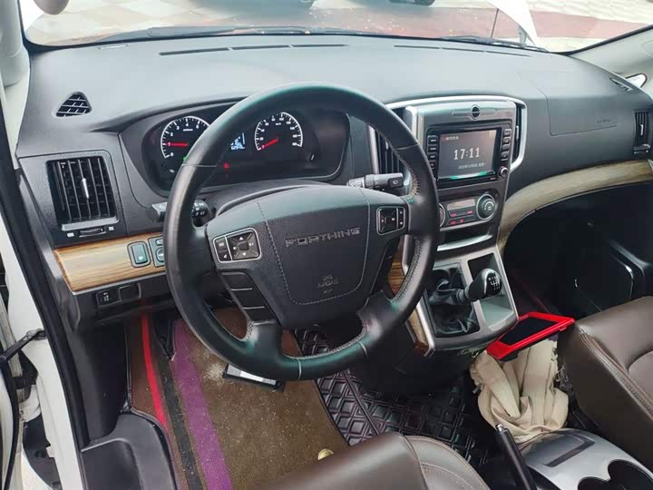 Dongfeng Forthing Lingzhi Plus 2021 2021款 旅行版 2.0L 手动豪华型 7座