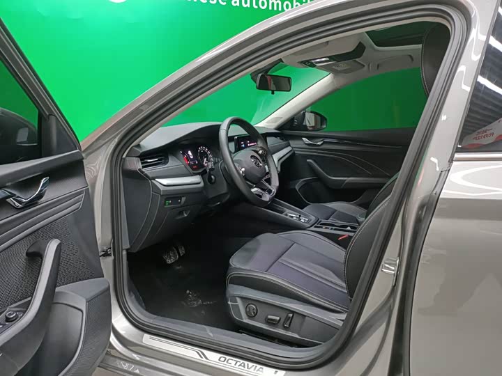Skoda Octavia Pro 2022 2022款 PRO TSI280 尊享版